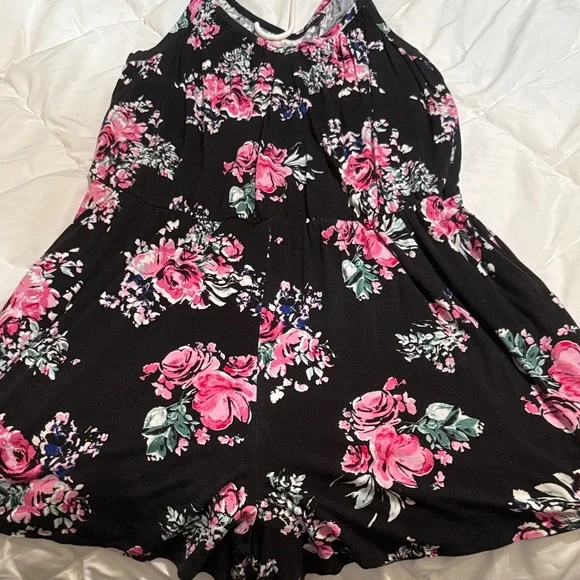 Torrid Black Floral Jumpsuit - Picture 4 of 4